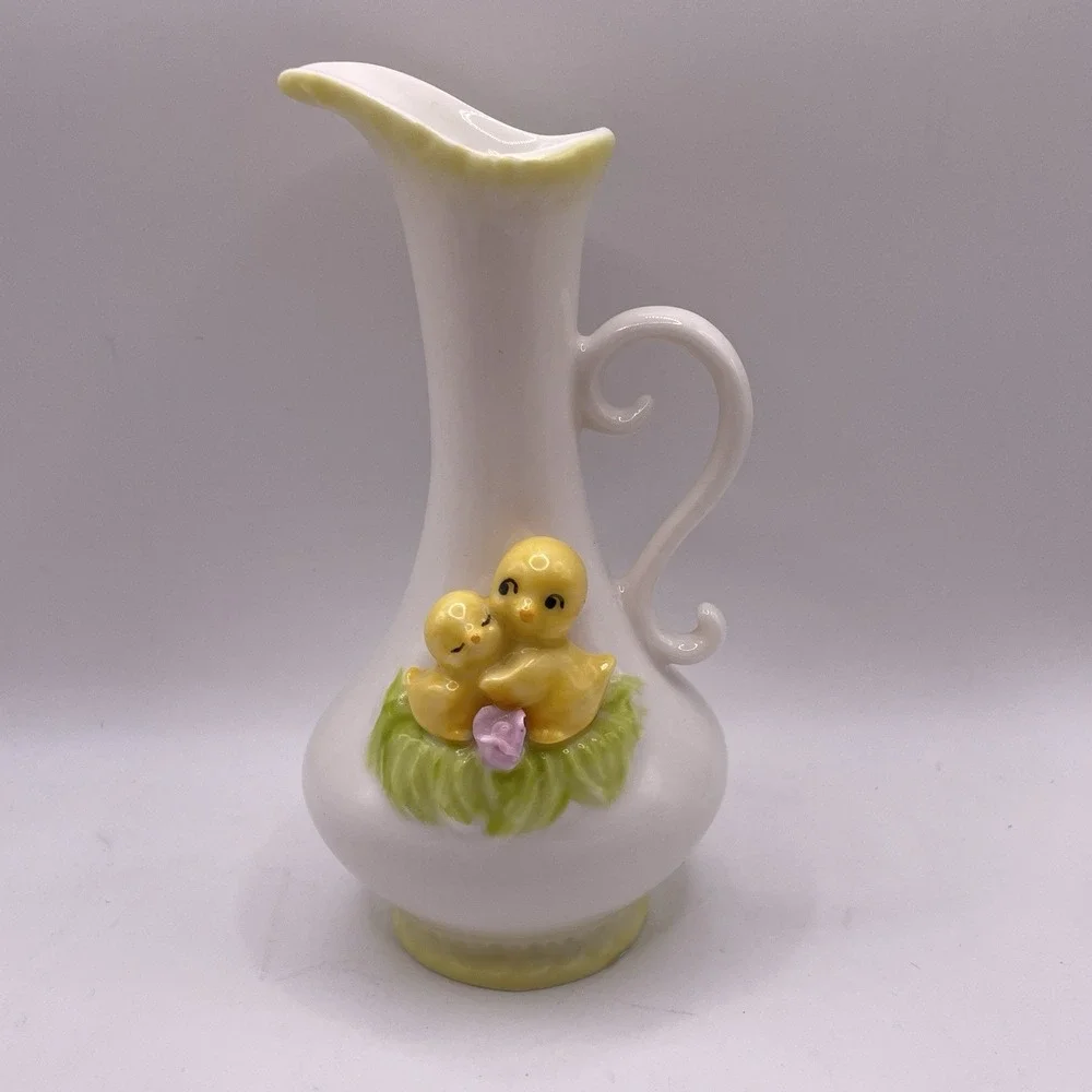 Vintage Kato Kogei Porcelain‎ Bud Vase Pitcher Yellow Chicks Easter Spring 5.5